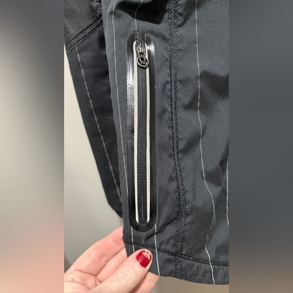 Lululemon Run: Get Up And Glow - Black - Picture 7 of 11